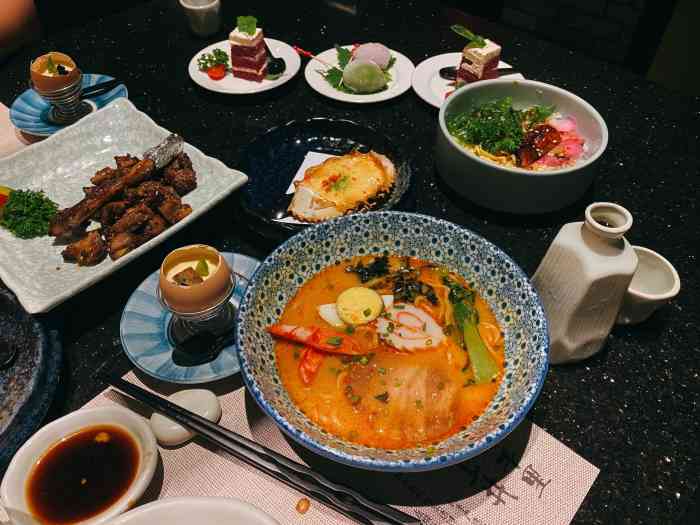 上井·精致料理(大卫城店)-"环境超棒,人气足够火爆,虽然不必等位置,.