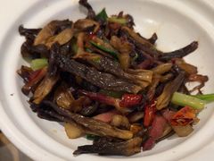 -严记小天府酸菜鱼(西四路店)