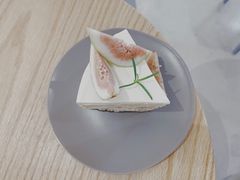 焦糖无花果奶油蛋糕-COTTON CAFE(德信·中外公寓店)