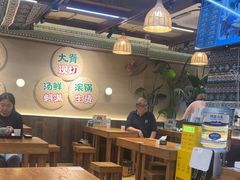 -云阿蛮云南生烫牛肉米线(奉贤路店)