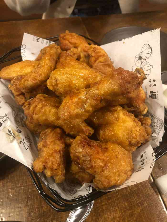 校村炸鸡(塔洞店 )-"店面蛮小的 特意去吃这家的 里面人也不多.