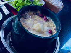-南渝食府.墨脱石锅松茸鸡