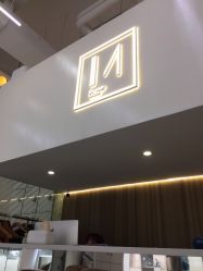 -I+造型烫发染发