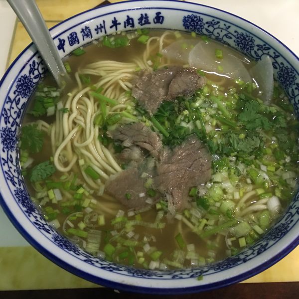 牛肉拉面加面