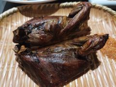 -东口码头·烧鸽子·鱼头泡饼·地方菜(金鹰悦城店)