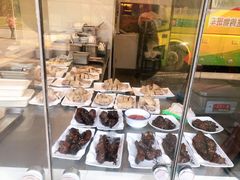 -东方既白(黄兴路大润发店)