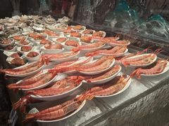 -雍容荟帝王蟹活龙虾展台自助(IFS黑金店)