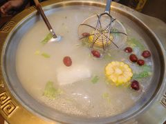 -天成·潮州牛肉脆肉鱼生蚝自助火锅