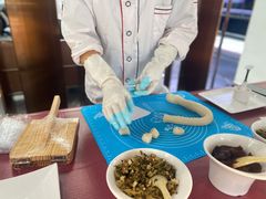 -宁波宝信宝马4S店(江北日湖店)