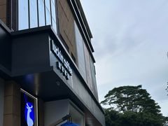 -瑞幸咖啡(半里花海生活广场店)
