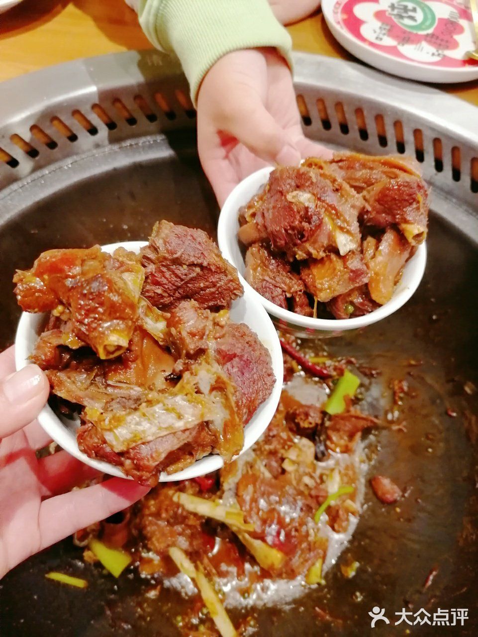 我宣布｜00后zui👄 吃的铁锅炖在这家新店