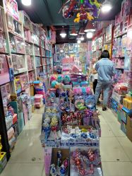 -百荣二期玩具城