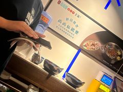 -尚尚仙·酸汤猪手·猪肚鸡火锅(华联万柳购物中心店)