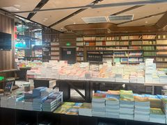 -凤凰国际书城(凤凰广场店)