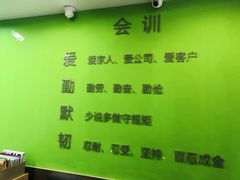 -阿姨来了月嫂服务中心(徐汇店)