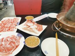 -楼外楼大刀肉传统火锅居(繁荣路店)