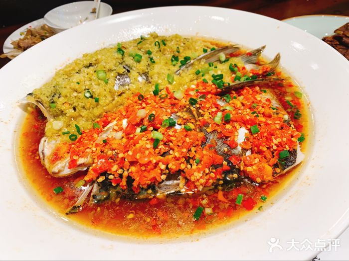 全家湘剁椒鱼头(嘉善施家北路店)双色鱼头图片