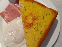 蒜蓉多士-香港新发烧腊茶餐厅(书城店)