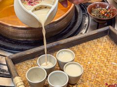 -阿山卓·野生菌火锅·纳西火塘烤肉