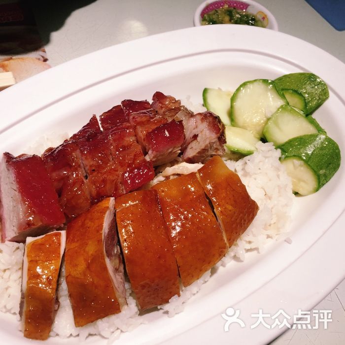 吴系茶餐厅豉油鸡拼叉烧饭图片