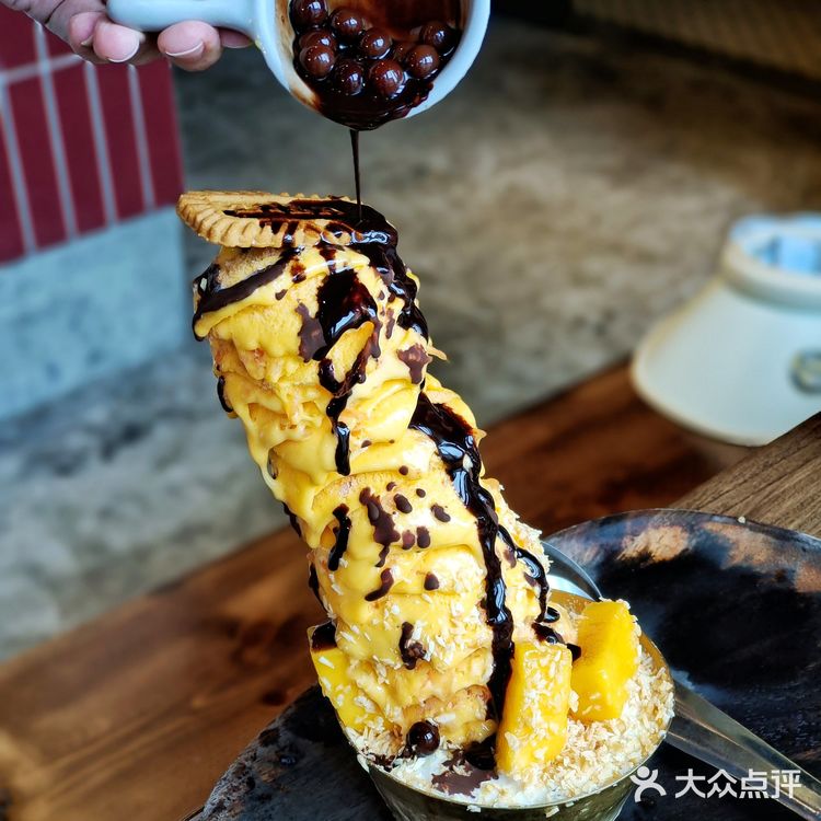 终于吃到这家重庆火锅🙈排队一小时果然值