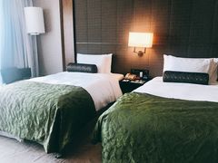 -上海滴水湖皇冠假日酒店