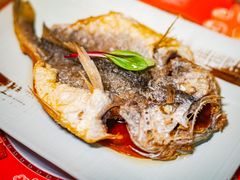 浇汁脆鳞东海黄鱼-北京王府井希尔顿酒店·秦唐中餐厅Chynna