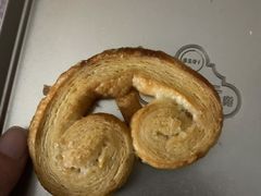 小蝴蝶酥-上海哈尔滨食品厂(淮海中路店)