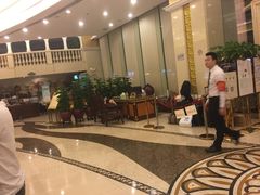 大堂右侧-维也纳国际酒店(深圳新洲店)