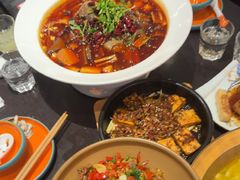 -川流不息·地道川菜·小龙虾(松东路店)