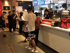 -麦当劳(汉口火车站候车室店)