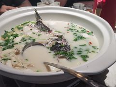 鱼头炖鱼丸汤-又见炊烟私房菜(敬亭路店)