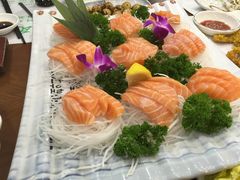 -青瓦餐厅·生鱼片·韩园烤肉(西塔店)