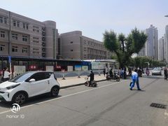 -秦皇岛市西港路小学