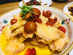 -山楂树融合菜餐厅