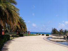 -亚龙湾中心广场