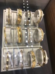 -周大福 CHOW TAI FOOK(新世界百货崇文店)