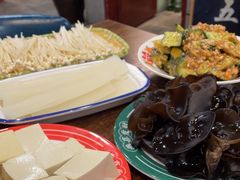 -超越炭火牛蛙火锅鸡(河东店)