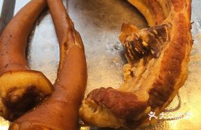 Braised Pig Tail and Pork Ribs