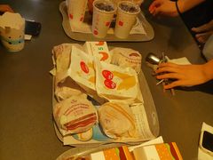 -麦当劳(得来速店)