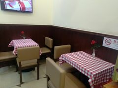 -红宝石·鲜奶小方·海派西点房(联洋店)