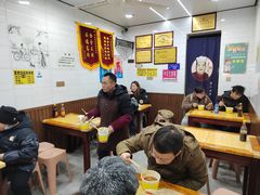 -覃肥叔桂林米粉(粮道街店)