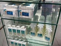 -福奈特洗衣·洗鞋·奢侈品护理(百联中环店)