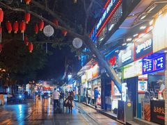 -八一路好吃街(雨田商务大厦店)