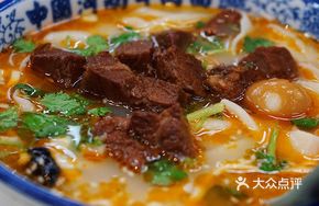 Special Pickled Cabbage Braised Beef Noodles