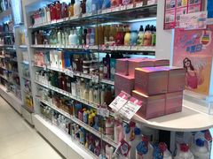 -莎莎(西九龙高铁站店)