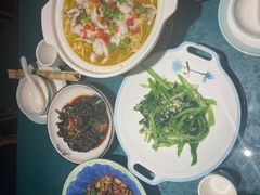 -呷湘厨·鱼汤捞饭·剁椒鱼头·辣椒炒肉(国家会展中心店)
