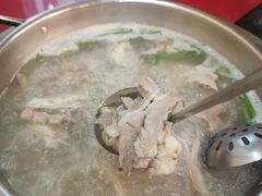 -老石黑山羊毛驴肉火锅(金凯广场店)