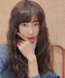 -镁连社·美联社