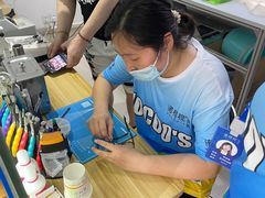 -诺柯视眼镜-蔡司依视路官方工厂店(淞南一店)